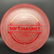 Load image into Gallery viewer, Discraft Putter Line Soft Magnet - stock
